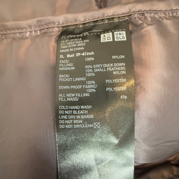 UNIQLO Ultra Light Down Jacket - Women’s Size XL - EUC - Picture 4 of 5